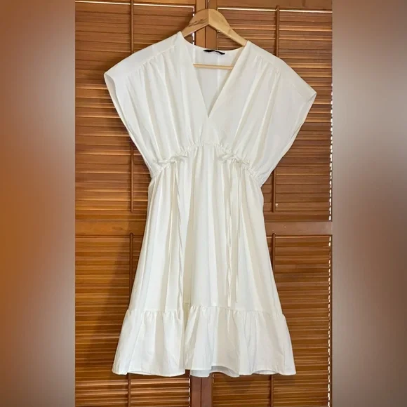 Dokotoo Dress White like new no tags - Picture 5 of 9